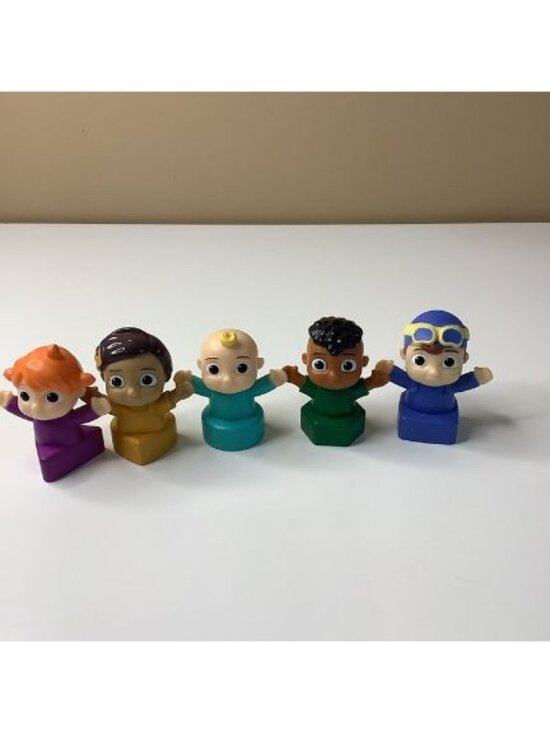 CoComelon Other - Cocomelon Sing And Dance Time School Bus Replacement Figures Bundle Of 5, Used